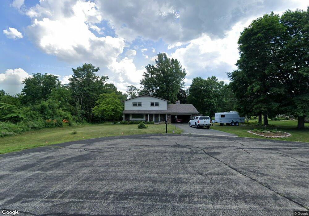 N58W25515 Windy Pass Dr, Sussex, WI 53089 - photo 1