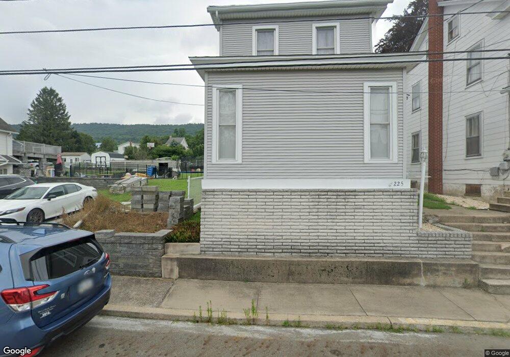 225 E Spruce St, Williamstown, PA 17098 - photo 1