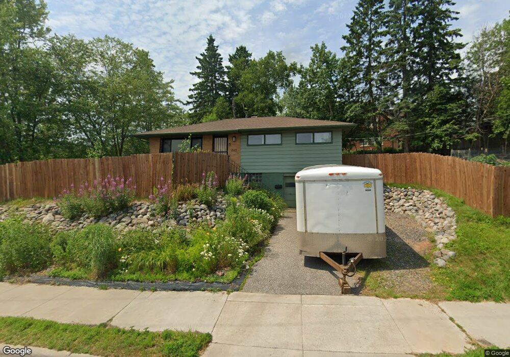 1517 E 8th St, Duluth, MN 55812 - photo 1