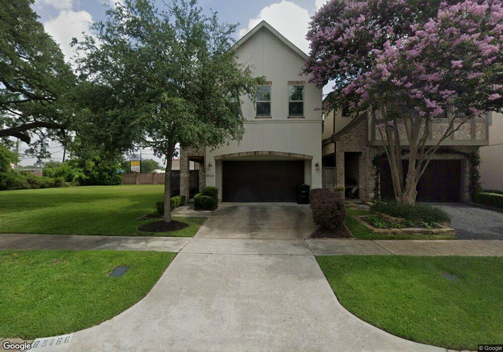 8566 Forum Dr, Houston, TX 77055 - photo 1