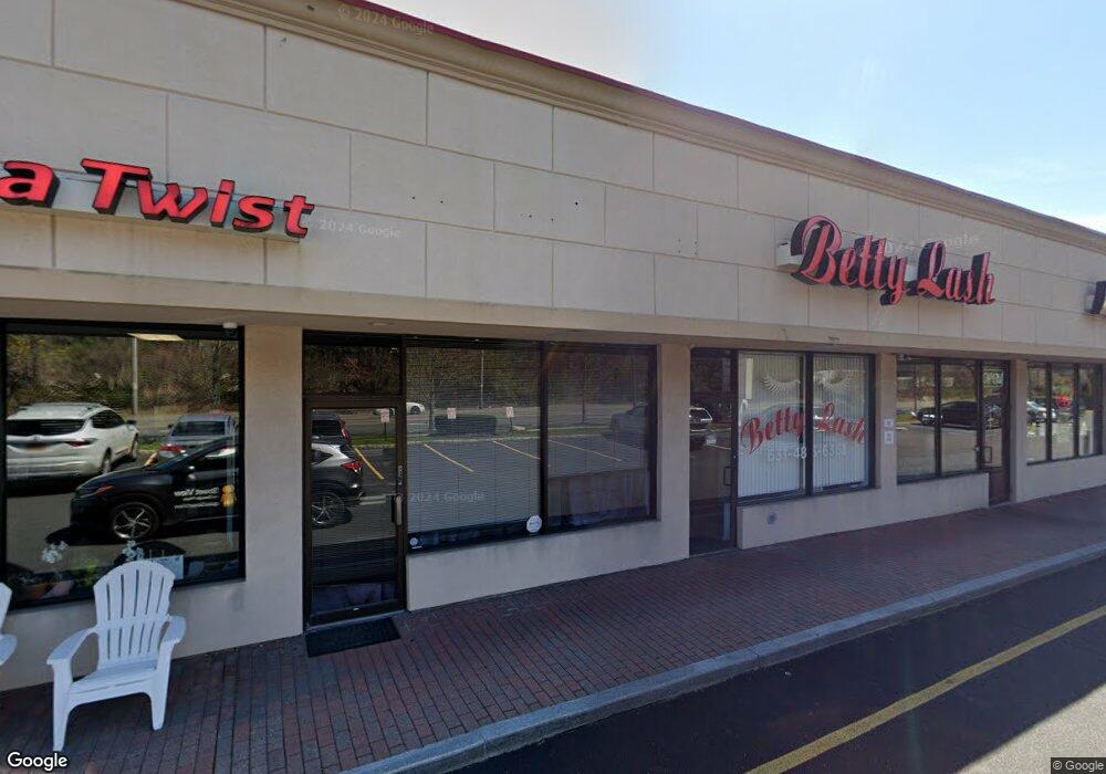 639 Commack Rd, ComMacK, NY 11725 - photo 1