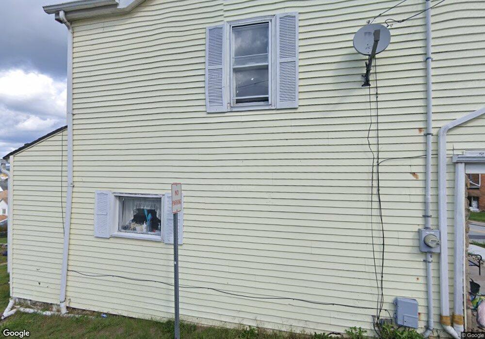 808 Hancock Ave, Vandergrift, PA 15690 - photo 1