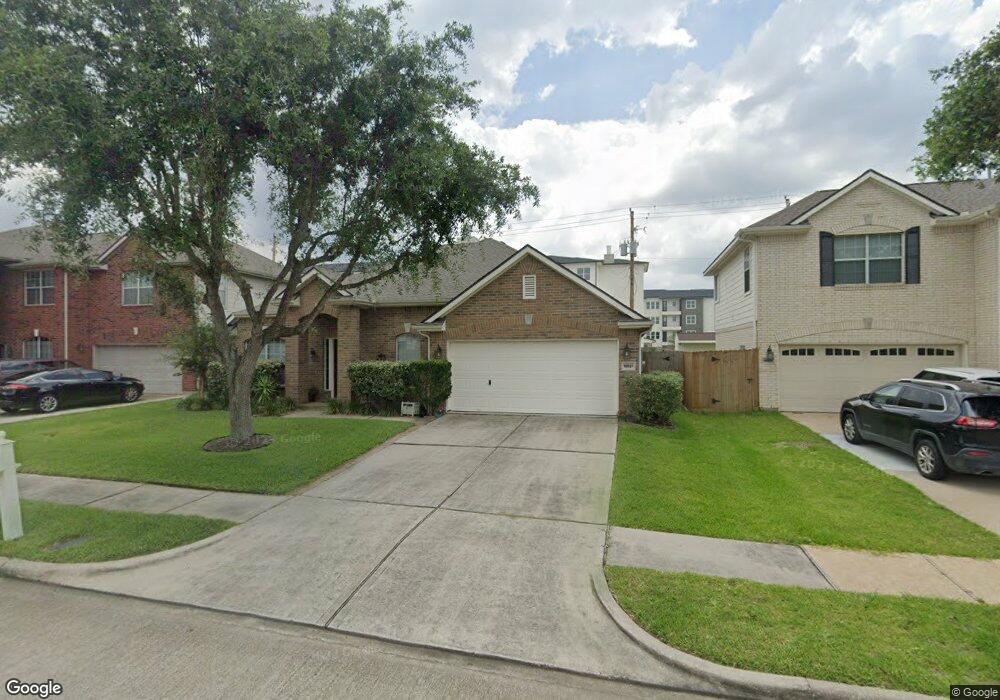 16927 Canyon Springs Ln, Friendswood, TX 77546 - photo 1