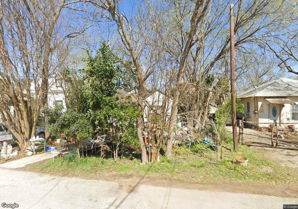 659 E Camp St, New Braunfels, TX 78130 - photo 1