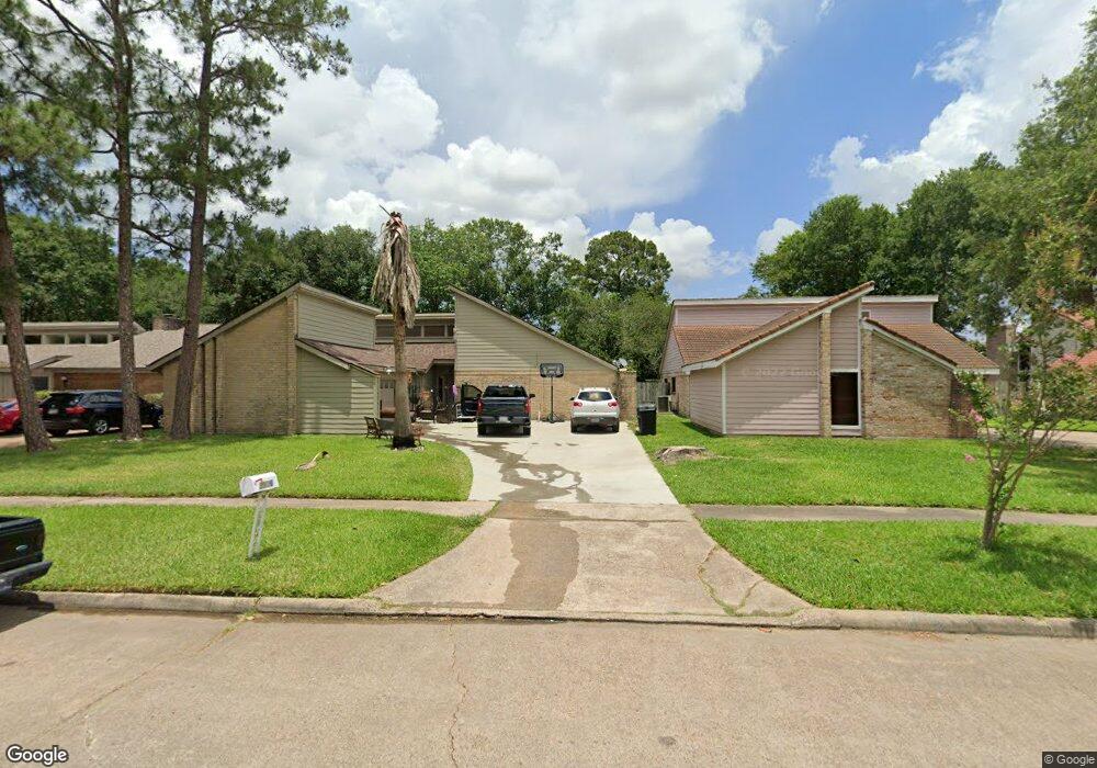 3906 Saratoga Dr, Houston, TX 77088 - photo 1