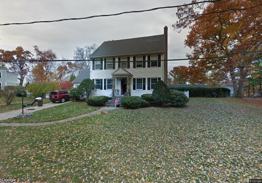 26 Pinehurst Rd, Holyoke, MA 01040 - photo 1