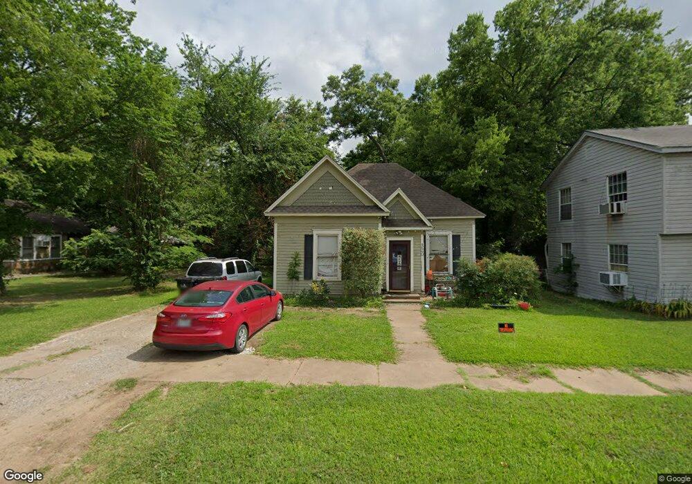 320 W Hull St, Denison, TX 75020 - photo 1