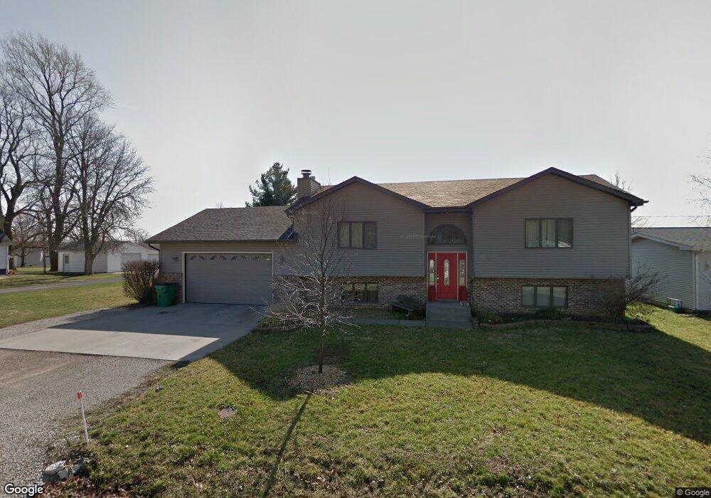 1616 N Logan St, Lincoln, IL 62656 - photo 1