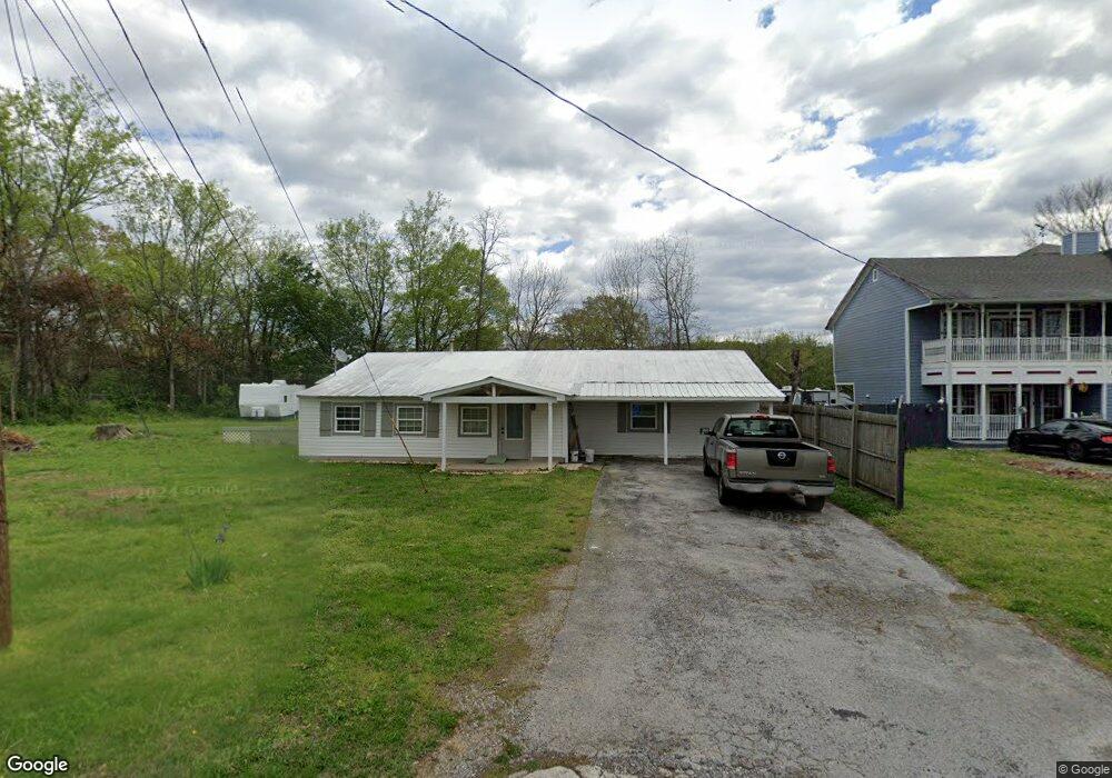 215 S Cherry St, Tunnel Hill, GA 30755 - photo 1