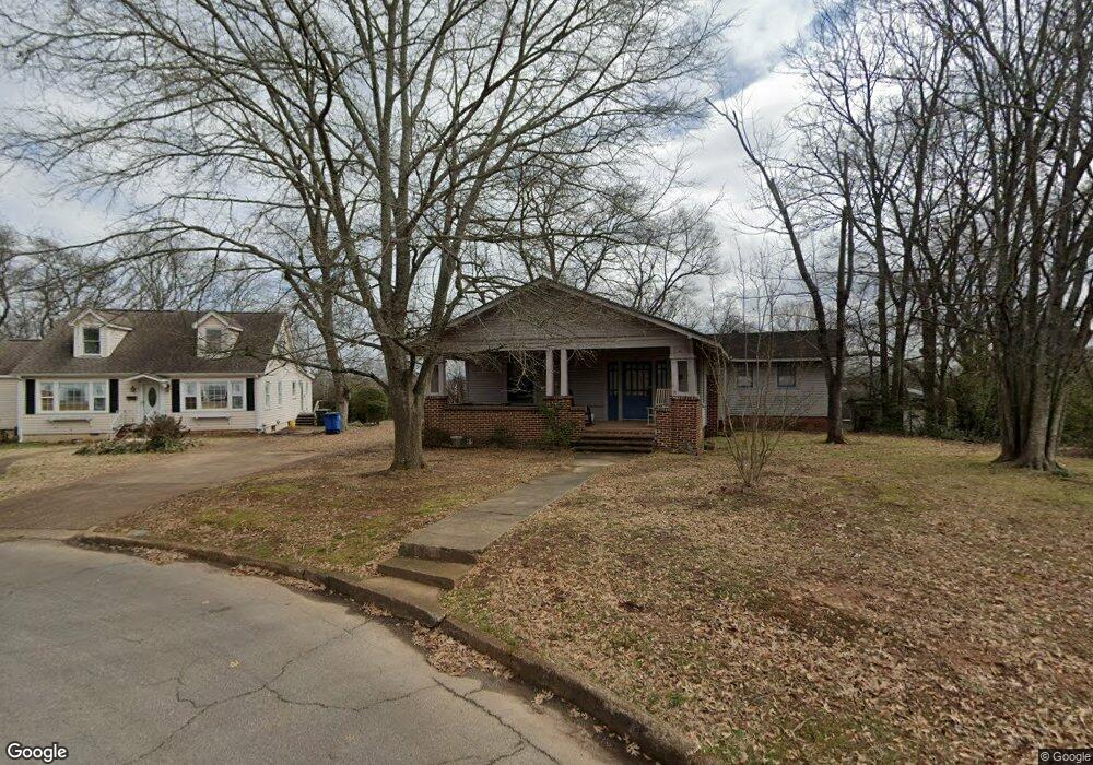 814 E Tombigbee St, Florence, AL 35630 - photo 1