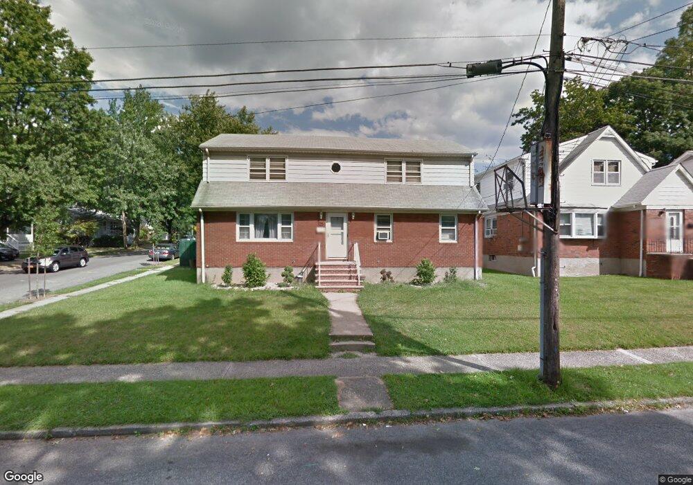 125 Mann Ave, Staten Island, NY 10314 - photo 1