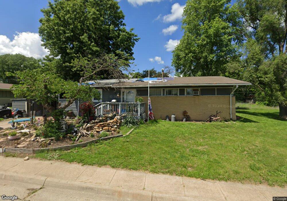 1600 SW Clearview Ln, Topeka, KS 66619 - photo 1