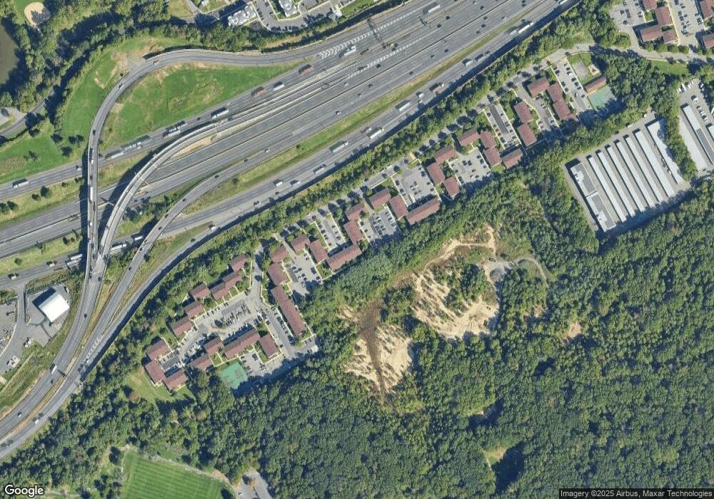 644 Cricket Ln, Woodbridge, NJ 07095 - photo 1