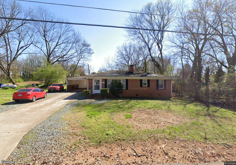 318 E 9th St, Siler City, NC 27344 - photo 1