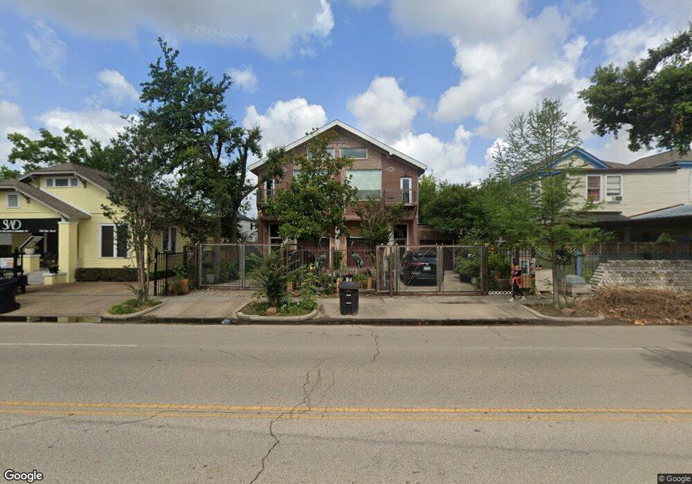 737 Yale St, Houston, TX 77007 - photo 1