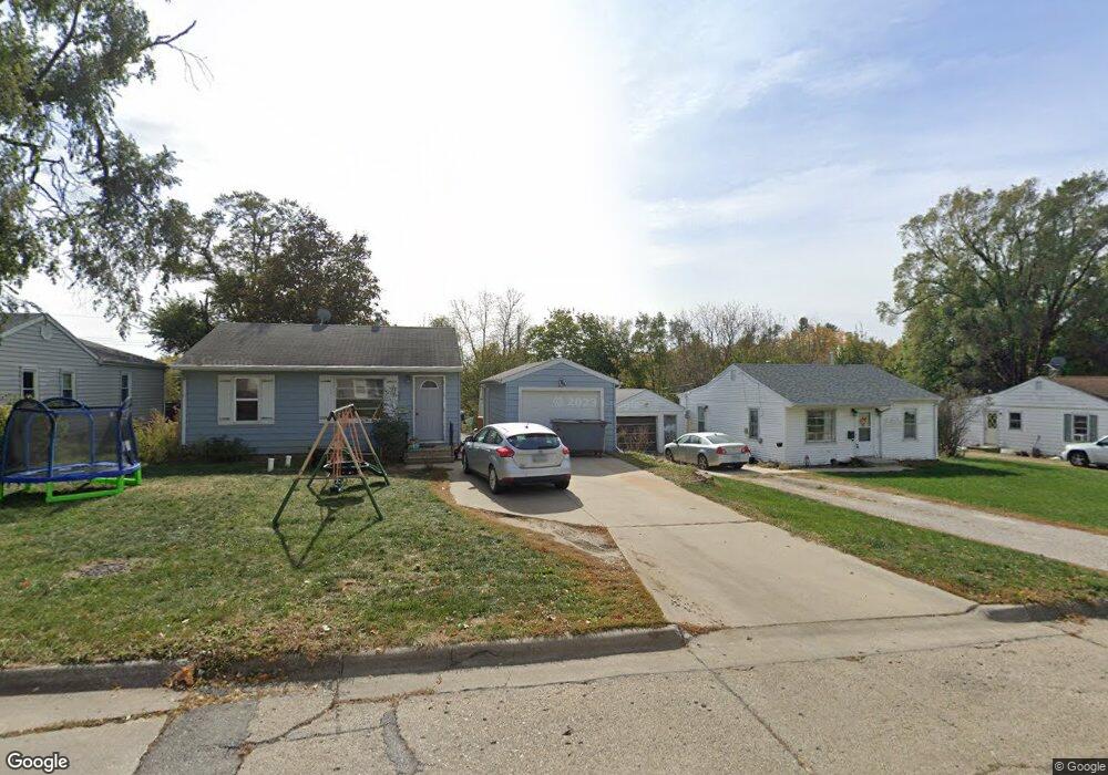 2109 S 8th Ave E, Newton, IA 50208 - photo 1