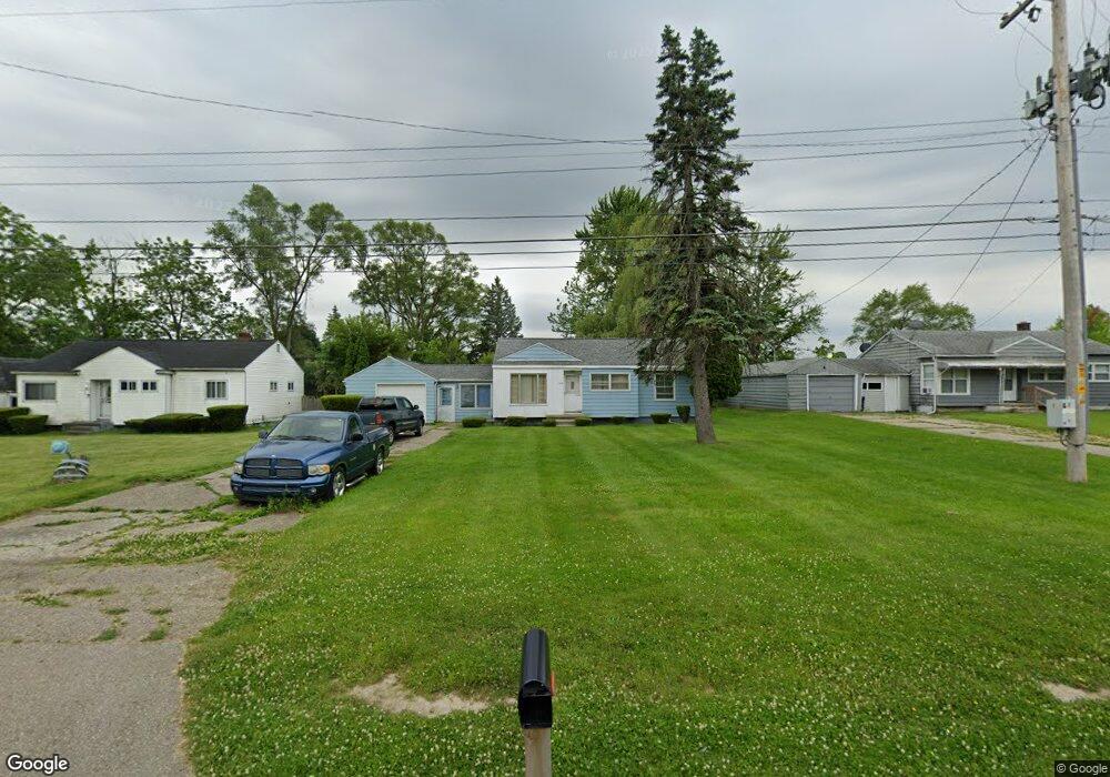 1459 W Coldwater Rd, Flint, MI 48505 - photo 1