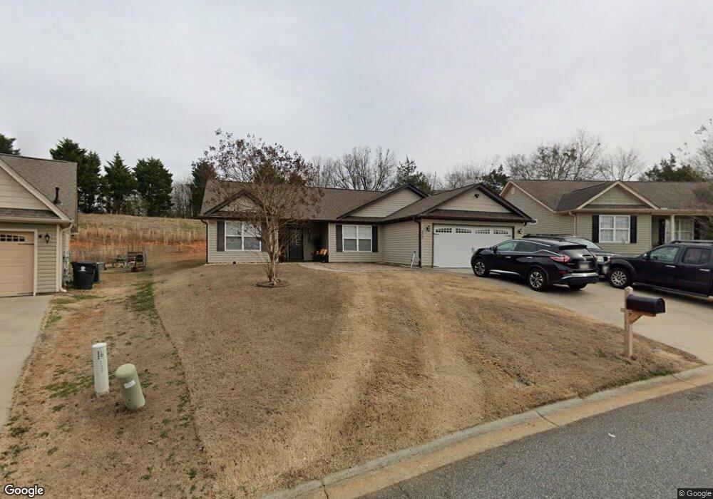 327 Kelly Farm Rd, Moore, SC 29369 - photo 1