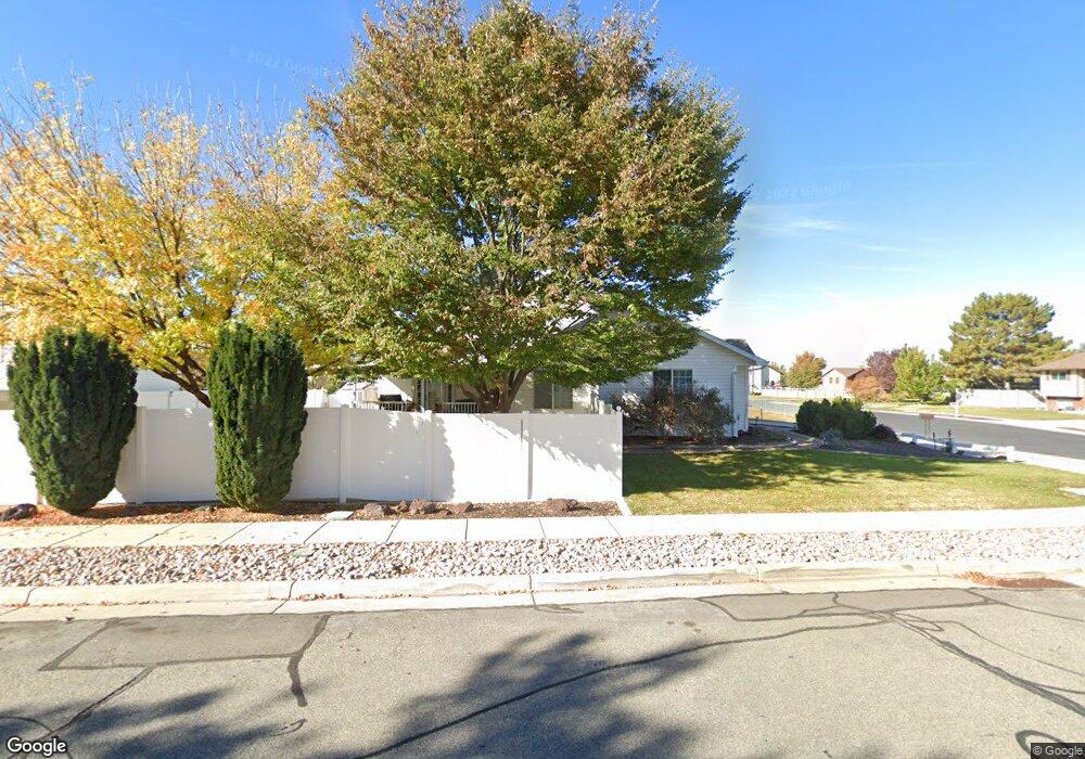 1695 N 2615 W, Clinton, UT 84015 - photo 1