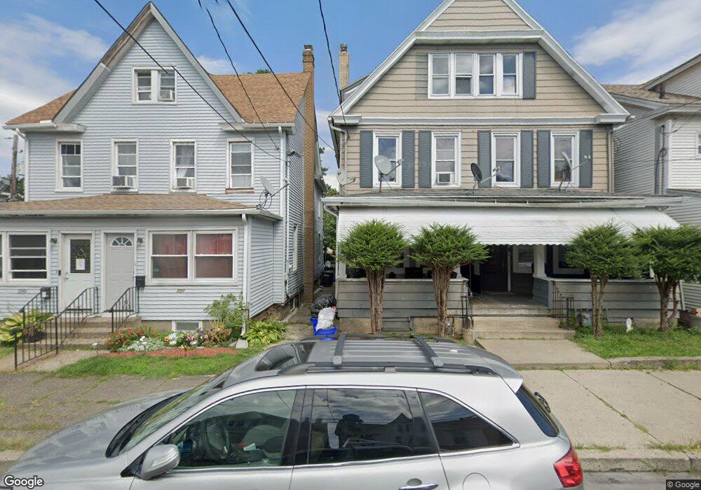 595 Lincoln St, Hazleton, PA 18201 - photo 1