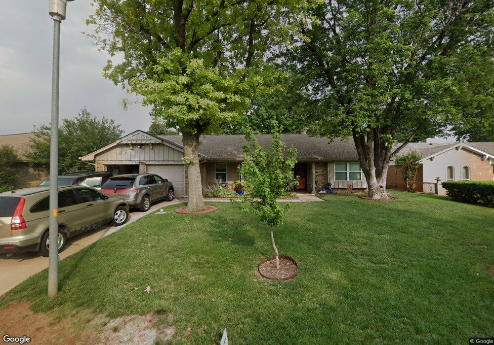 12016 Camelot Dr, Oklahoma City, OK 73120 - photo 1