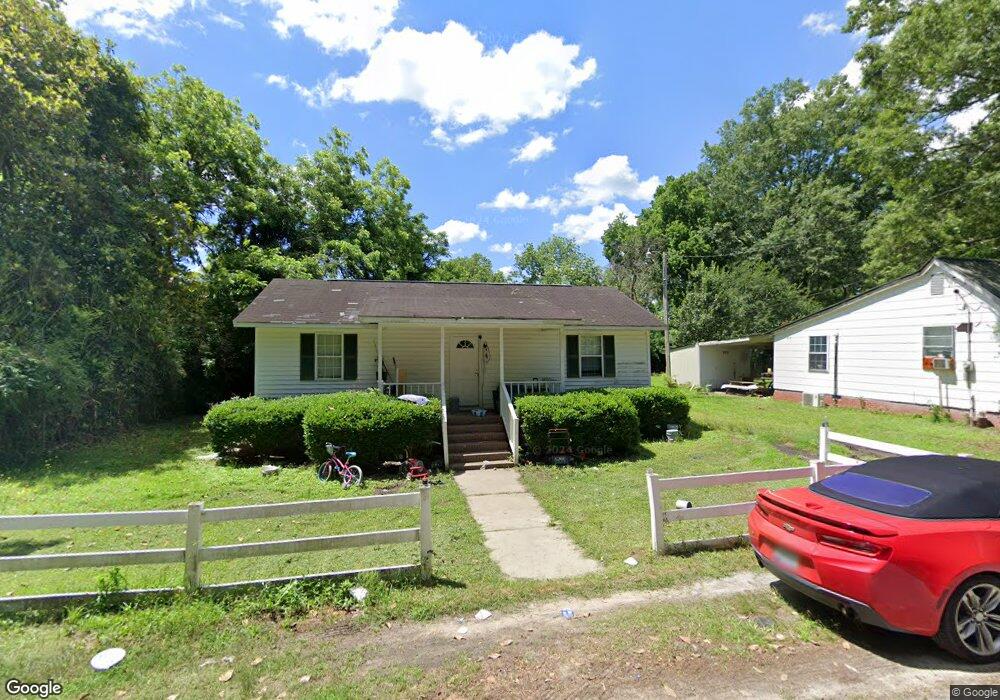 906 Pineview St, Camden, SC 29020 - photo 1