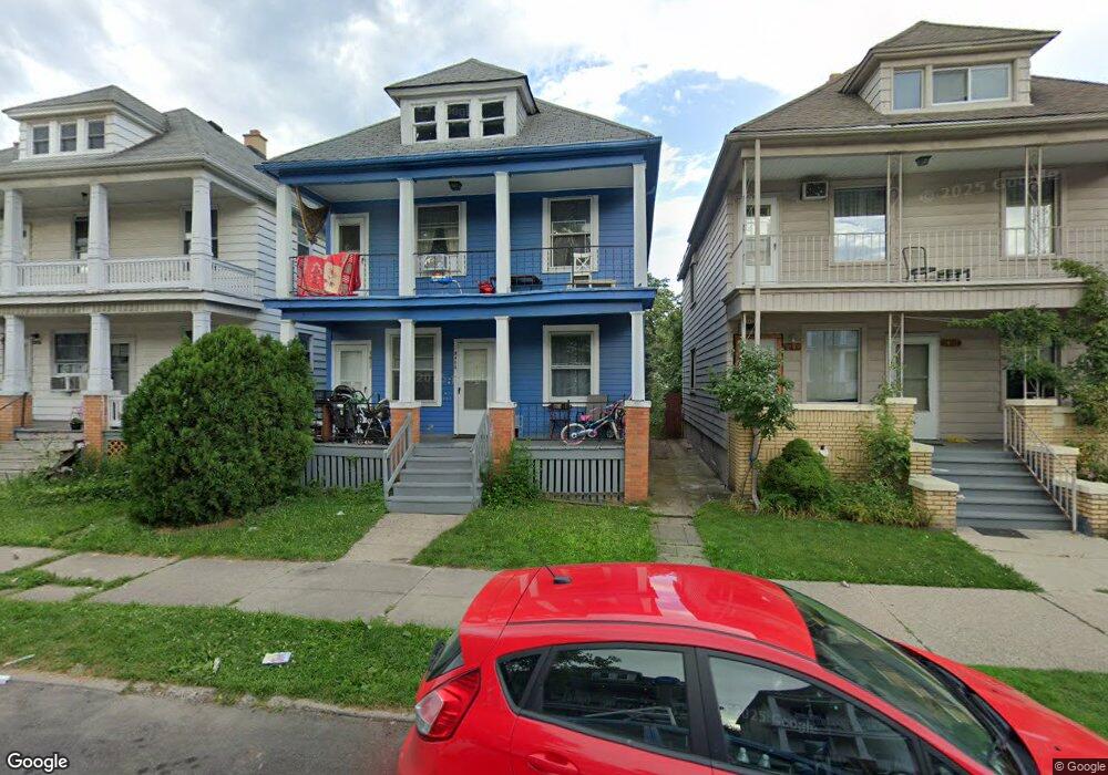 9483 Charest St, HamtraMcK, MI 48212 - photo 1