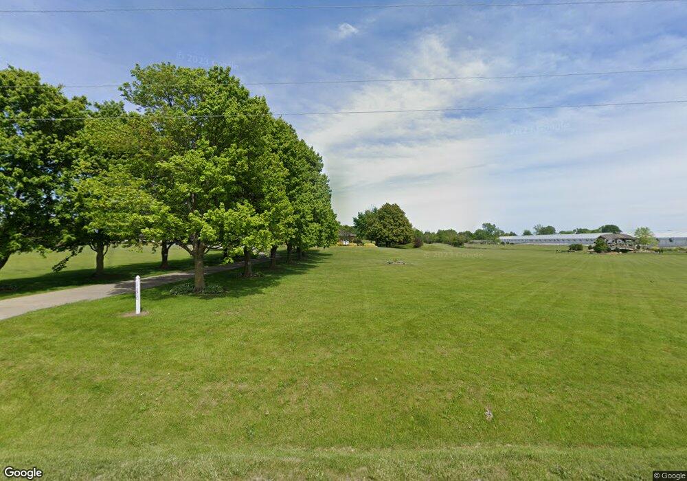 11450 Calkins Rd, Carleton, MI 48117 - photo 1