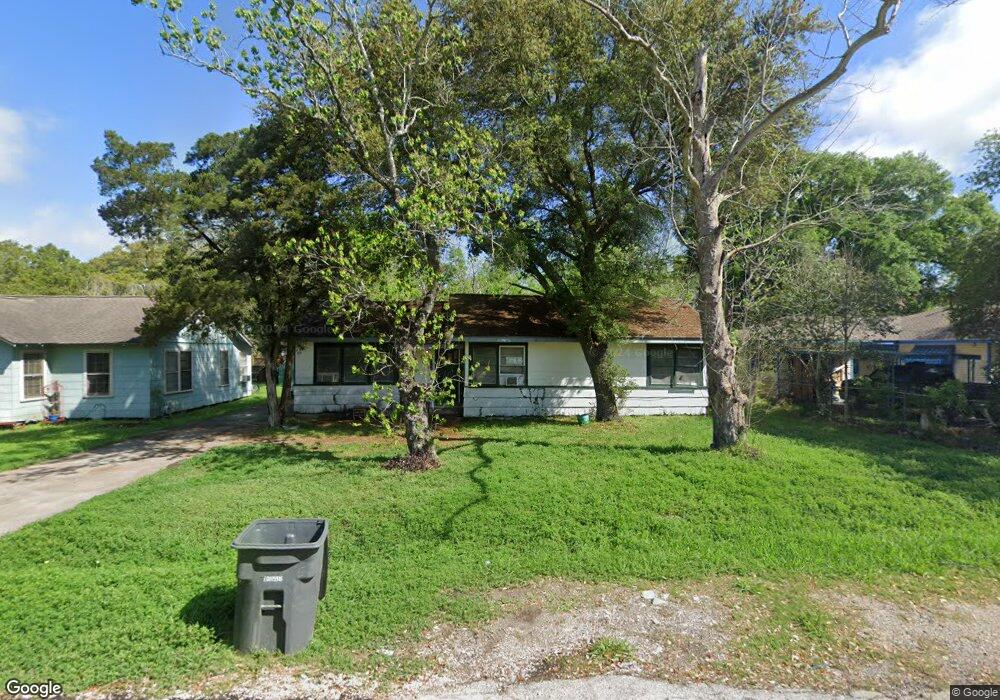 3611 4th St, Bay City, TX 77414 - photo 1