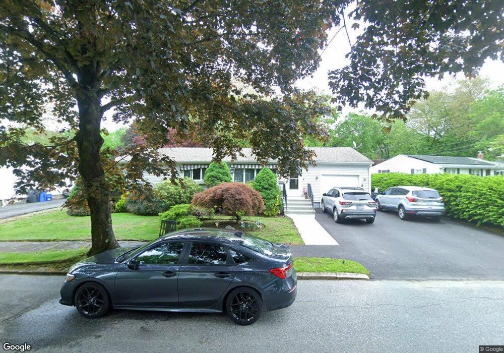 106 Stone Dr, Cranston, RI 02920 - photo 1