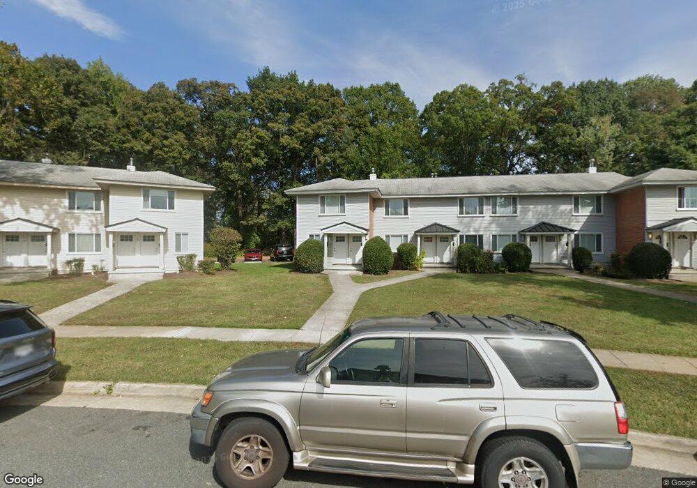 18100 Purvis Dr, Triangle, VA 22172 - photo 1