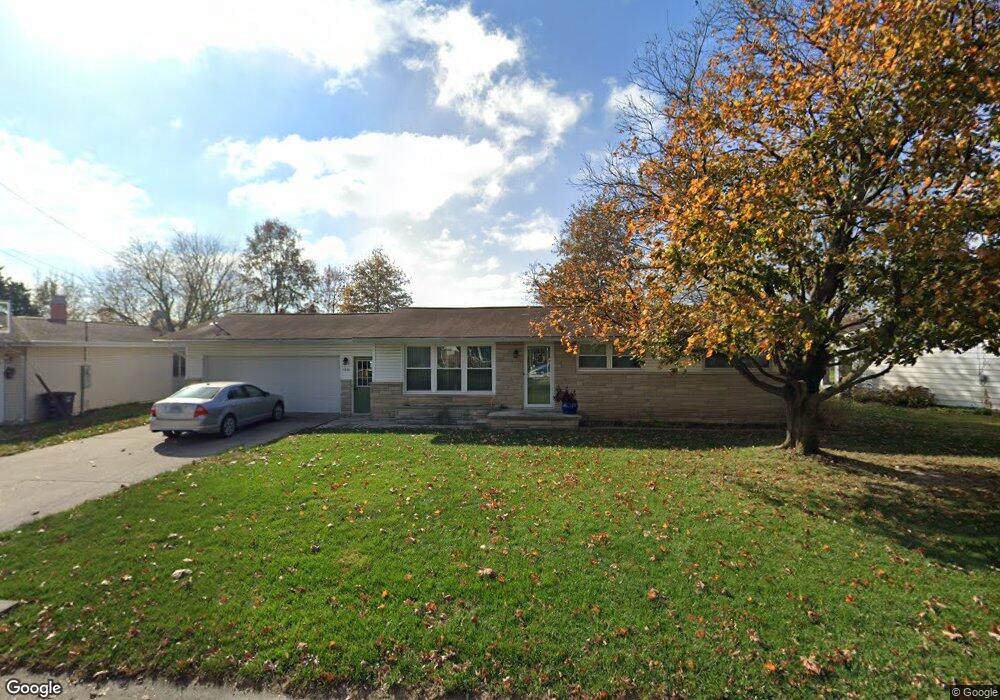 1201 Holiday Dr, Effingham, IL 62401 - photo 1