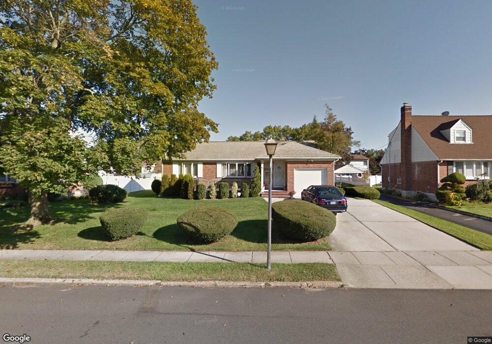 127 South St, New Hyde Park, NY 11040 - photo 1