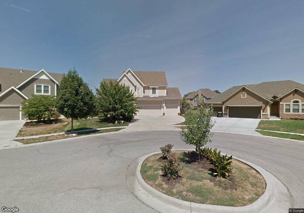 6044 Theden St, Shawnee, KS 66218 - photo 1