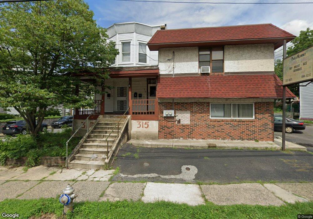 315 Clifton Ave, Darby, PA 19023 - photo 1