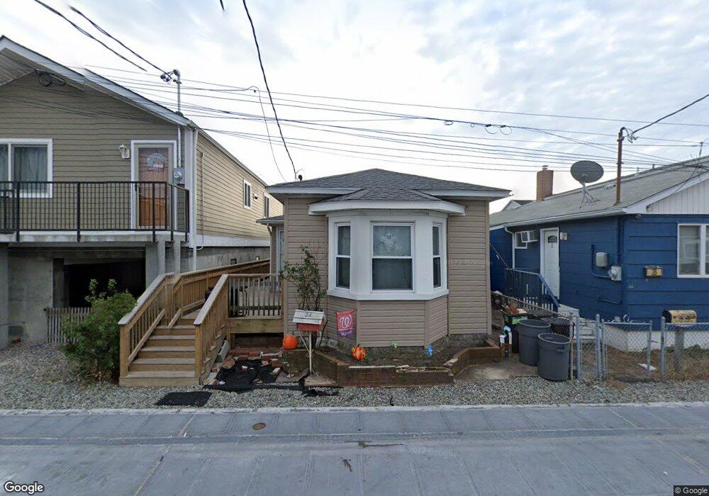 24 W 13th Rd, Broad Channel, NY 11693 - photo 1