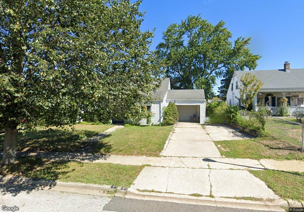 9 Tanners Ln, Levittown, NY 11756 - photo 1