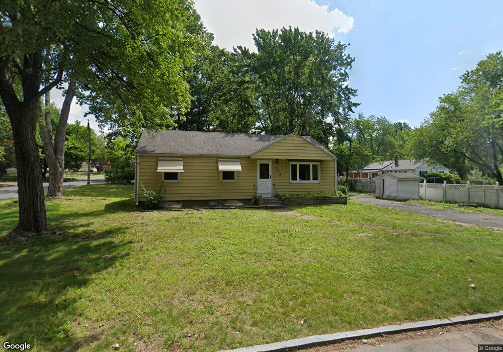279 Stapleton Rd, Springfield, MA 01109 - photo 1