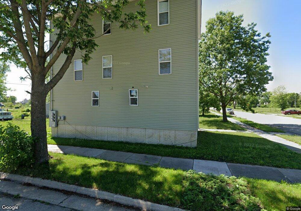 1137 6th St NW, Cedar Rapids, IA 52405 - photo 1