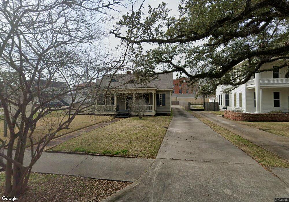 724 Moss St, Lake Charles, LA 70601 - photo 1