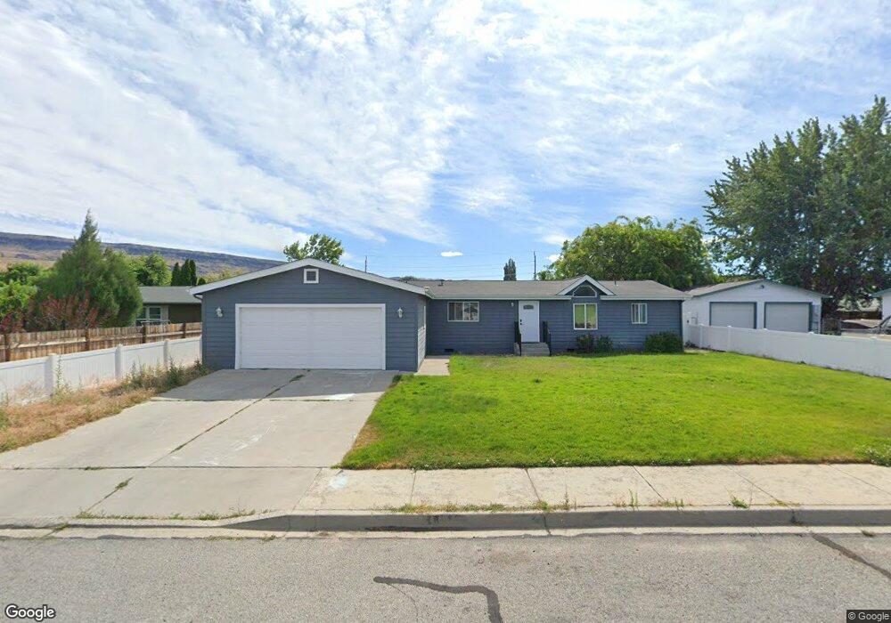 517 Newport Plaza, East Wenatchee, WA 98802 - photo 1