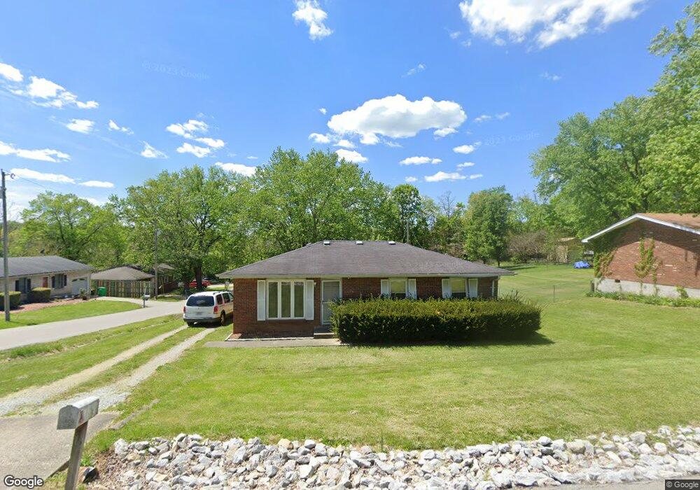 1727 Fitch Dr, Georgetown, IN 47122 - photo 1