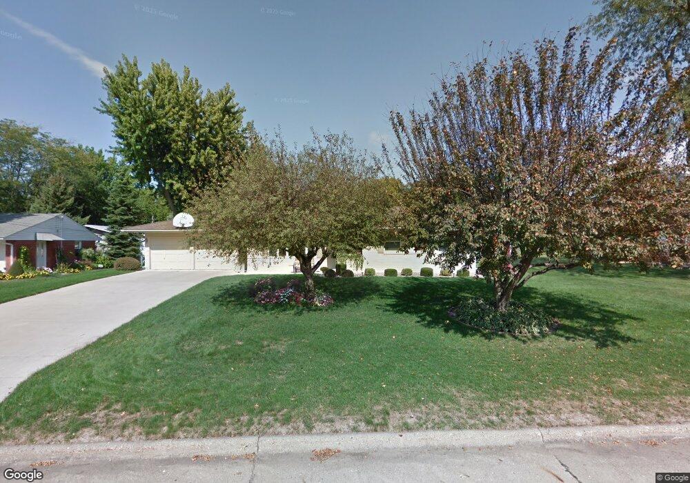 1206 S 15th Ave W, Newton, IA 50208 - photo 1