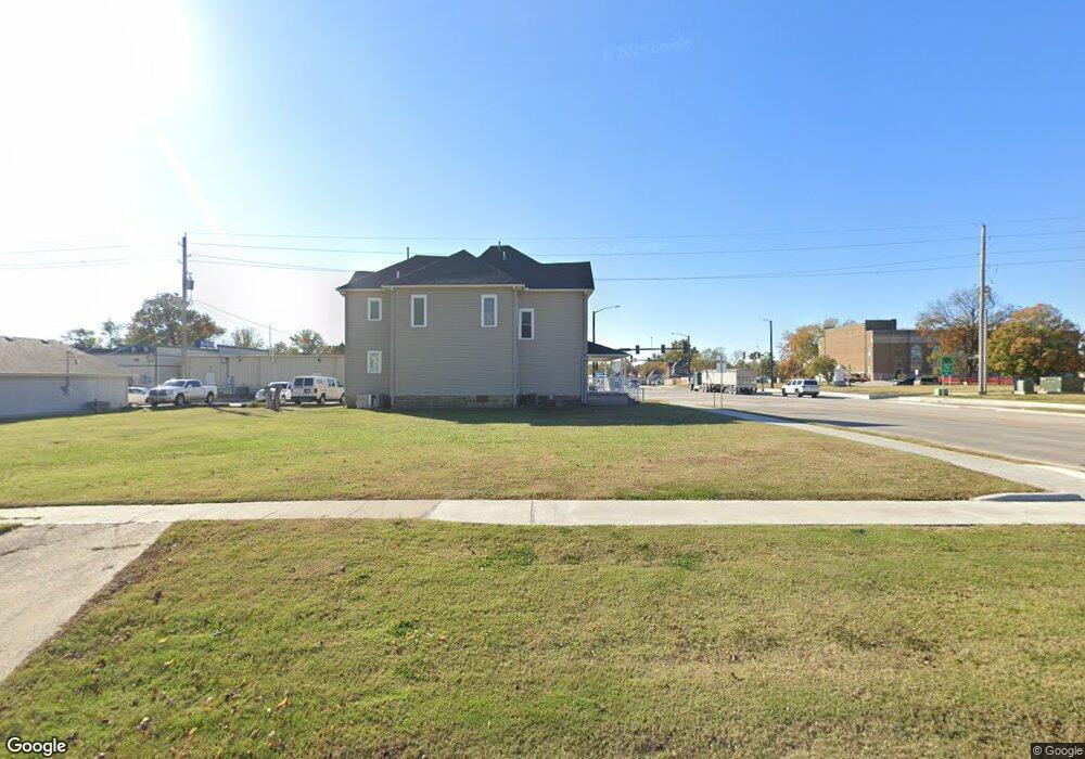 1530 Washington Ave, Parsons, KS 67357 - photo 1