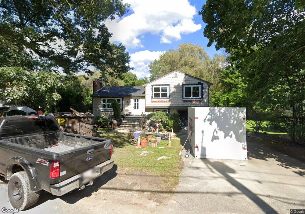 25 Leach Ln, Natick, MA 01760 - photo 1