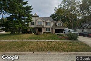 319 Redwood Ct, Wheaton, IL 60189