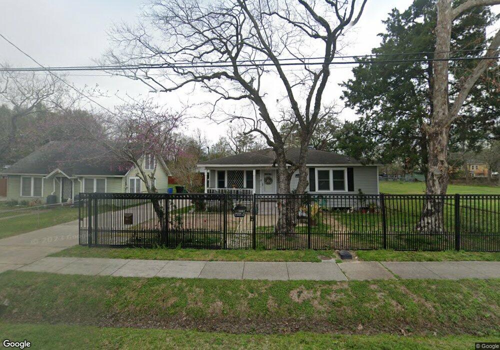 7819 Melrose St, Houston, TX 77022 - photo 1