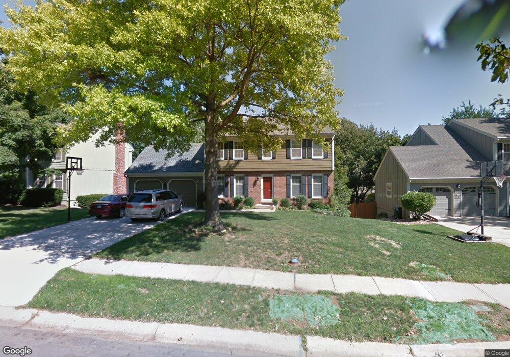 8019 Alden St, Lenexa, KS 66215 - photo 1