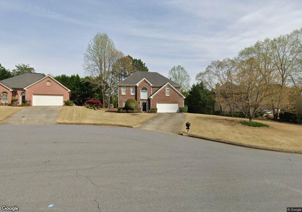 10820 Avian Dr, Alpharetta, GA 30022 - photo 1