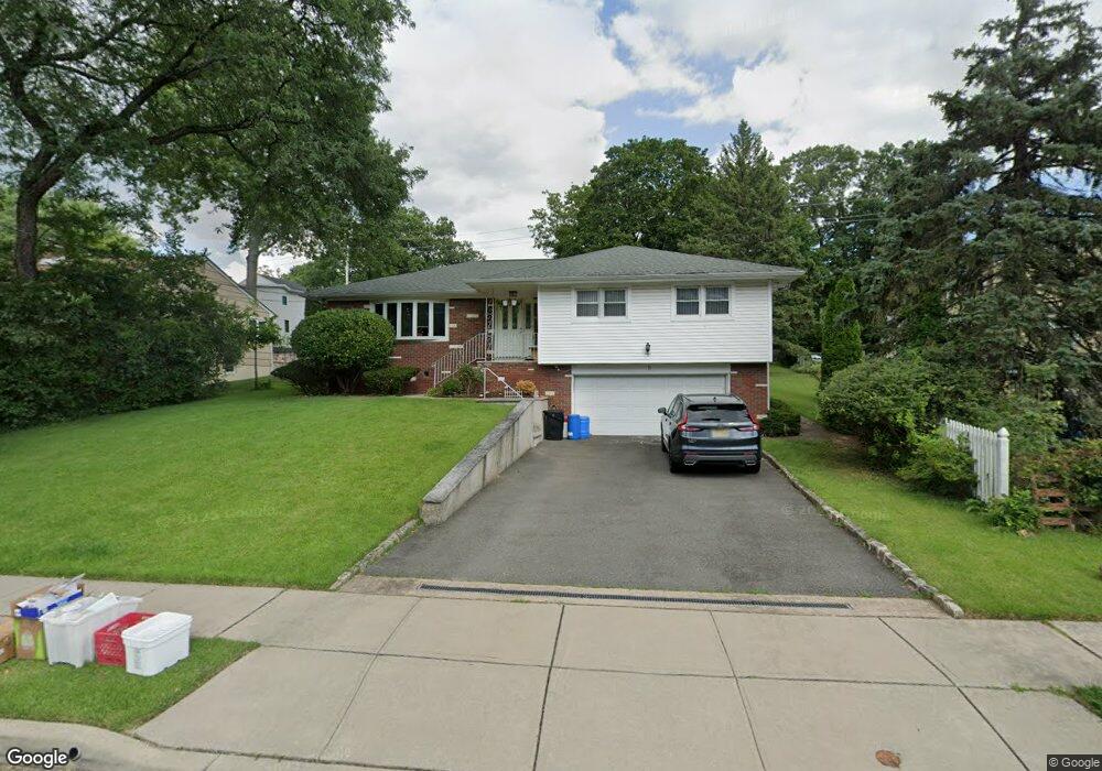 8 Kennedy Ct, Clifton, NJ 07013 - photo 1